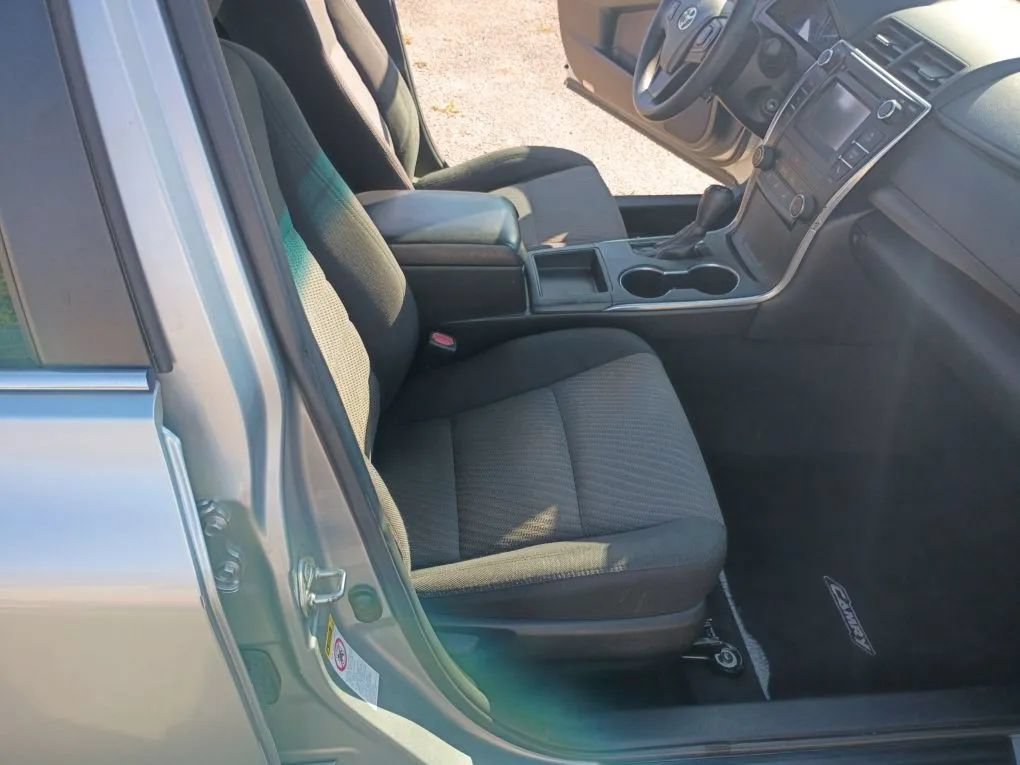 Used 2015 Toyota Camry LE FWD image 16