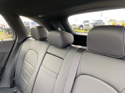 Used 2019 Mercedes-Benz GLC 300 4MATIC w/ Premium Package image 27