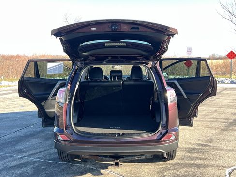 Used 2016 Toyota RAV4 LE image 34