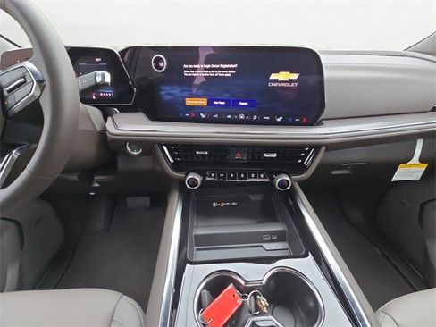 New 2026 Chevrolet Suburban LT w/ Comfort Package image 11