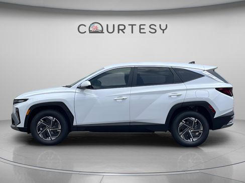New 2026 Hyundai Tucson Blue SE AWD/4WD image 2
