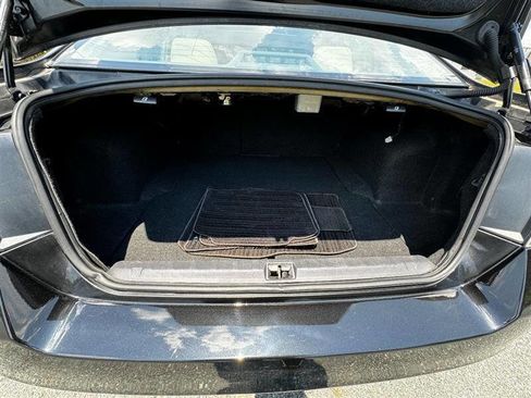 Used 2011 Subaru Legacy 3.6R Limited image 15