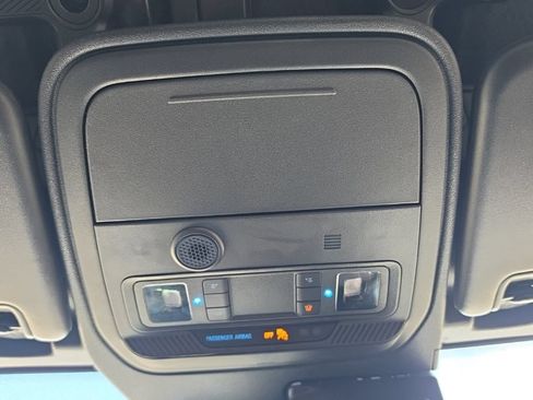 Used 2024 Ford Bronco Outer Banks AWD/4WD image 25