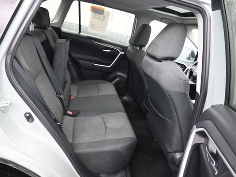 Used 2022 Toyota RAV4 XLE w/ Convenience Package AWD/4WD image 8