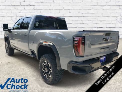 Used 2024 GMC Sierra 2500 AT4X AWD/4WD image 2
