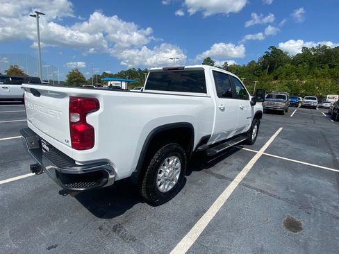 Used 2025 Chevrolet Silverado 2500 LT AWD/4WD image 7
