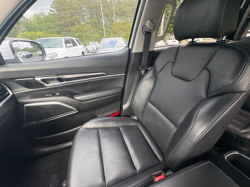 Used 2024 Kia Telluride S AWD/4WD image 11