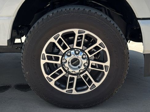 Used 2026 Ford F250 Platinum w/ Platinum Plus Package AWD/4WD image 33
