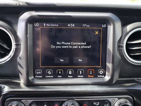 Used 2020 Jeep Wrangler Unlimited Sahara AWD/4WD image 25