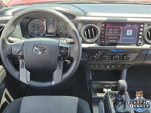 Used 2023 Toyota Tacoma TRD Off-Road w/ Technology Package AWD/4WD image 10