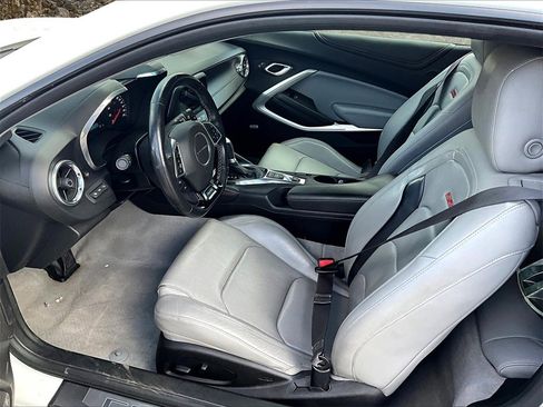 Used 2017 Chevrolet Camaro SS image 21