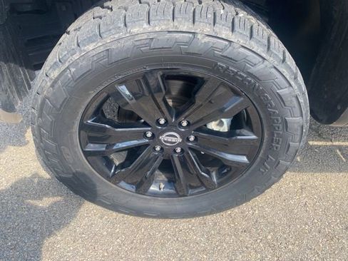 Used 2024 Nissan Titan PRO-4X w/ Pro-4x Convenience Package image 10