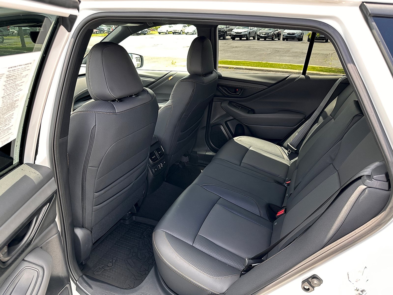 Used 2025 Subaru Outback Wilderness AWD/4WD image 13