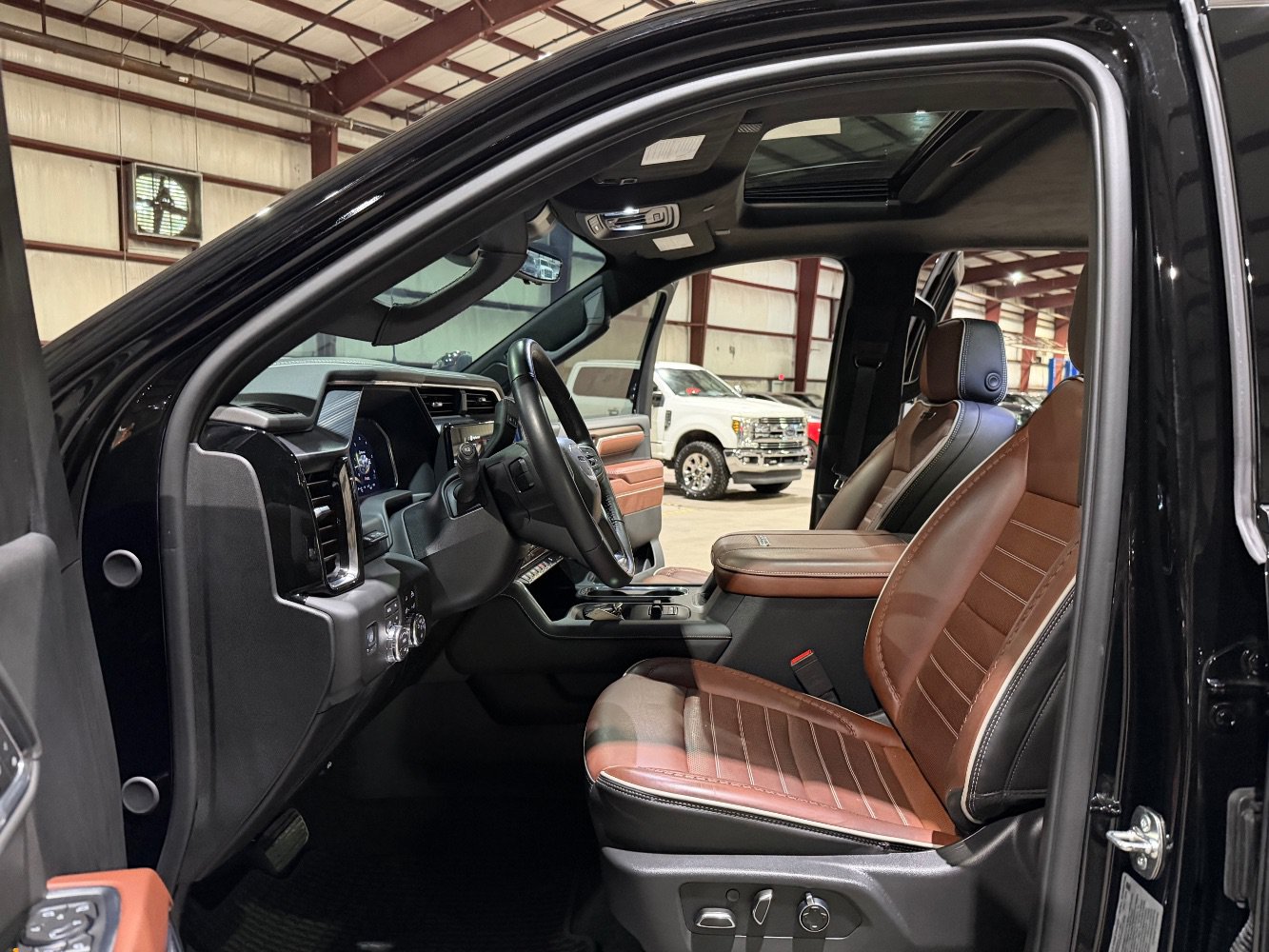 Used 2026 GMC Sierra 2500 Denali Ultimate AWD/4WD image 13