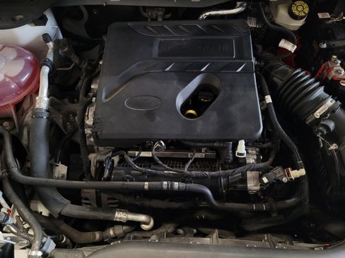 Used 2020 Ford Escape SE FWD image 30