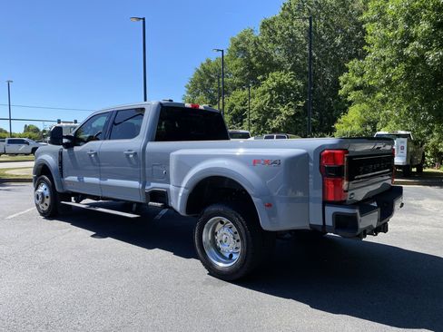 Used 2025 Ford F450 Platinum w/ FX4 Off-Road Package AWD/4WD image 7