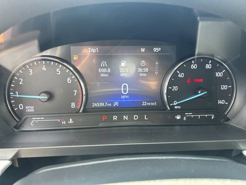 Used 2022 Ford Explorer XLT RWD image 13