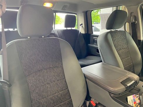 Used 2019 RAM 1500 Big Horn AWD/4WD image 32