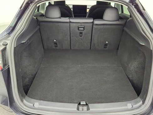 Used 2025 Tesla Model Y Long Range image 26