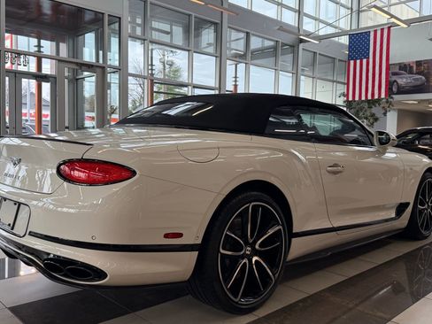 Used 2020 Bentley Continental GT image 25