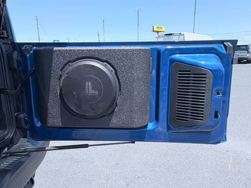 Used 2021 Ford Bronco First Edition AWD/4WD image 31