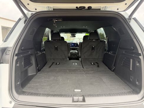 Used 2026 Chevrolet Traverse LT AWD/4WD image 8