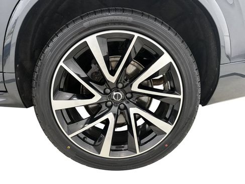 Used 2022 Volvo XC90 T6 Momentum w/ Advanced Package AWD/4WD image 9