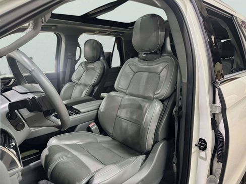Used 2018 Lincoln Navigator Reserve w/ Technology Package AWD/4WD image 24