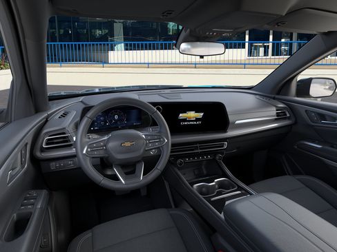 New 2026 Chevrolet Traverse LT w/ Midnight/Sport Edition FWD image 15