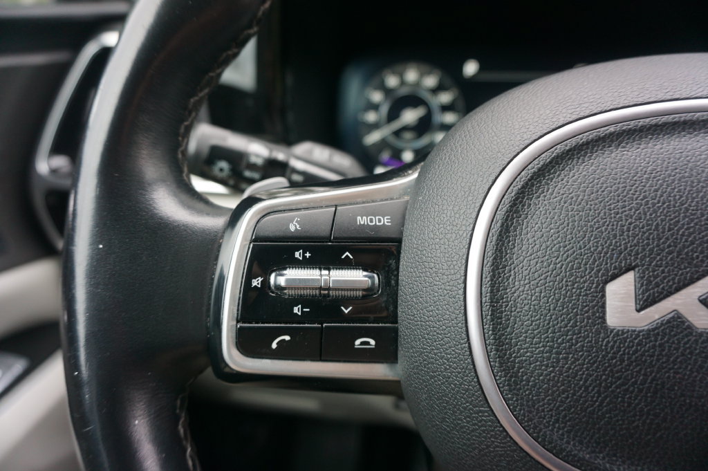 Used 2022 Kia Sorento SX FWD image 7
