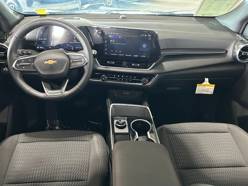 Used 2026 Chevrolet Equinox LT FWD image 10
