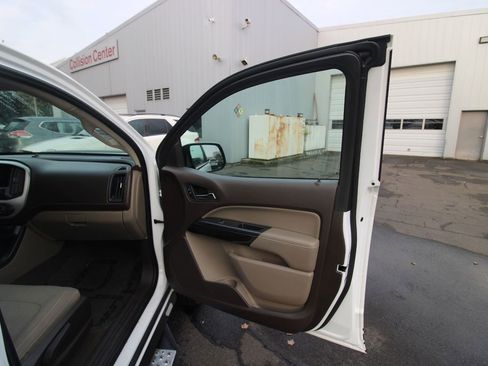 Used 2016 GMC Canyon SLE w/ Trailering Package image 19