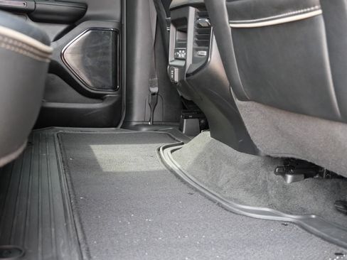 Used 2024 RAM 1500 Limited w/ Night Edition AWD/4WD image 17