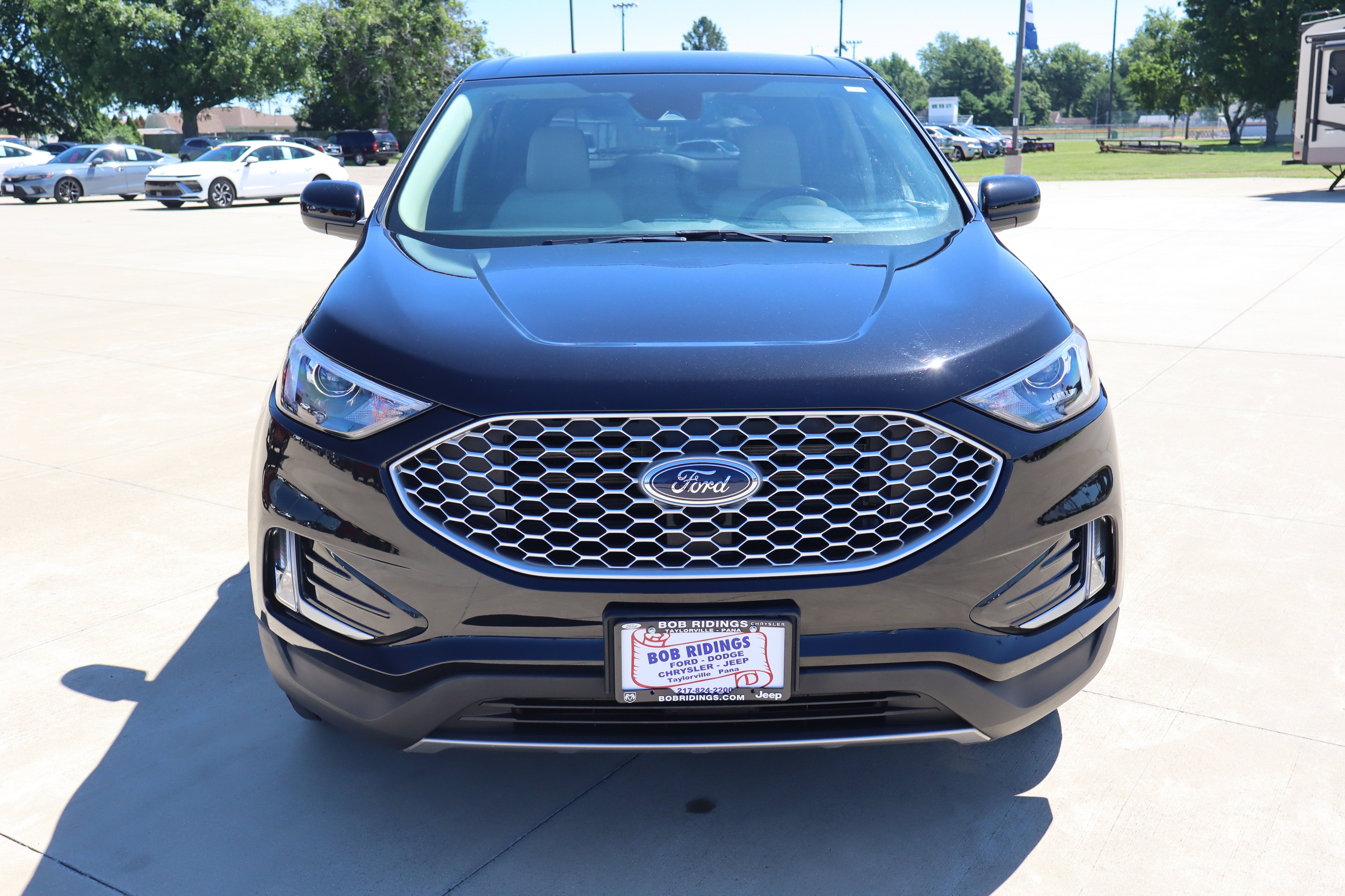 Used 2024 Ford Edge SEL w/ Convenience Package AWD/4WD image 3