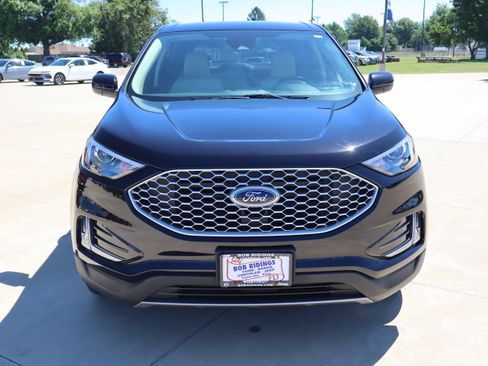 Used 2024 Ford Edge SEL w/ Convenience Package AWD/4WD image 3