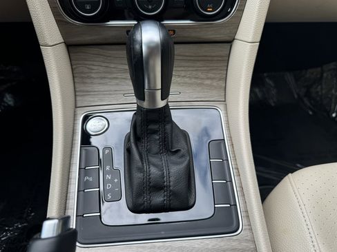 Used 2018 Volkswagen Passat 2.0T SE image 24