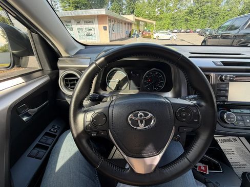 Used 2017 Toyota RAV4 XLE w/ All Weather Liner Package AWD/4WD image 23