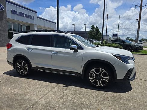 Used 2023 Subaru Ascent Touring AWD/4WD image 7