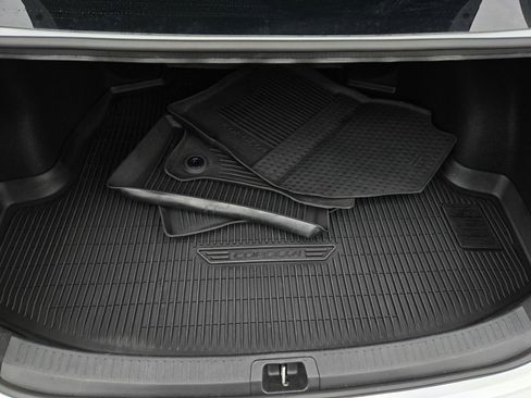 Certified 2025 Toyota Corolla SE image 23