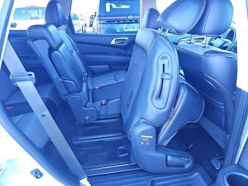 Used 2019 Nissan Pathfinder SL w/ Rock Creek Edition image 37