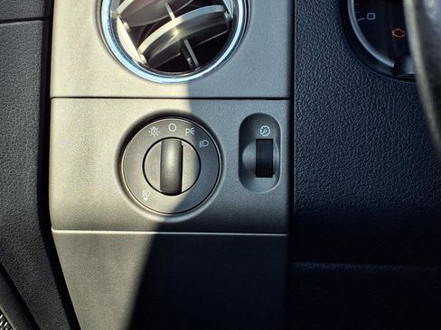 Used 2005 Ford F150 XLT image 17