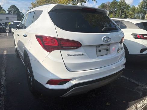 Used 2017 Hyundai Santa Fe Sport FWD image 5