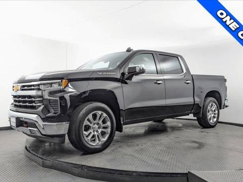 Used 2023 Chevrolet Silverado 1500 LTZ w/ Technology Package RWD image 2