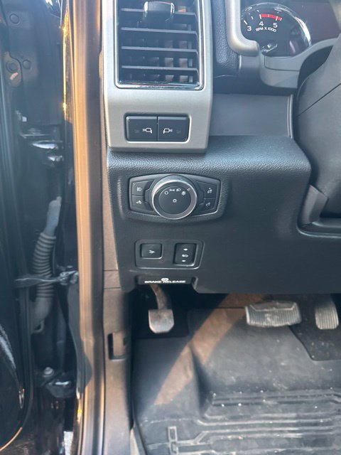 Used 2020 Ford F350 Lariat AWD/4WD image 29