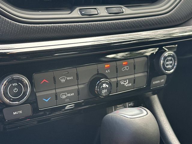 New 2026 Jeep Compass Latitude AWD/4WD image 33