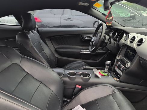 Used 2017 Ford Mustang Premium w/ Equipment Group 201A RWD image 2