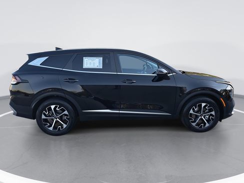 Used 2023 Kia Sportage EX image 2