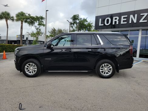Used 2025 Chevrolet Tahoe LS RWD image 8