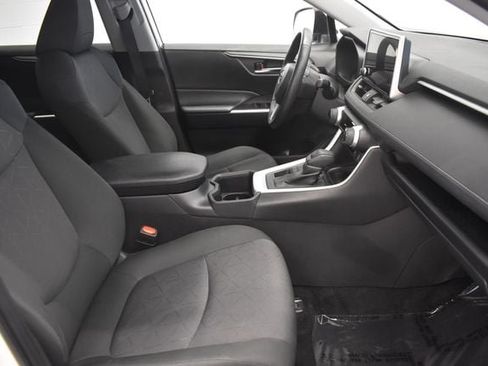 Used 2025 Toyota RAV4 XLE w/ Weather Package AWD/4WD image 19