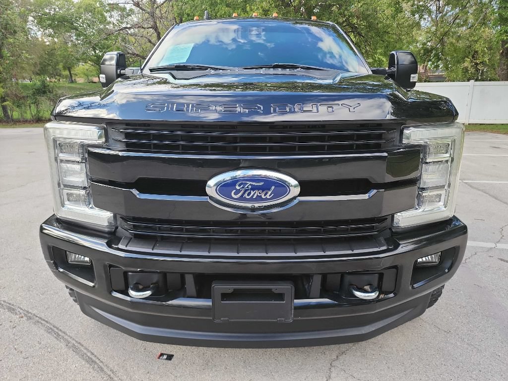 Used 2019 Ford F350 Lariat w/ Lariat Ultimate Package AWD/4WD image 2